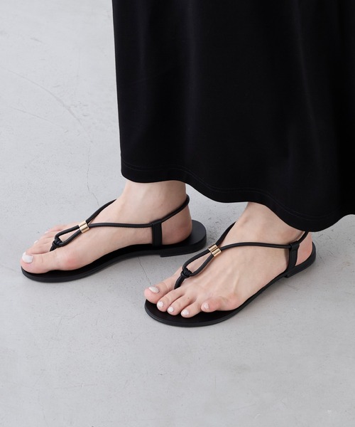 NICOLAS LAINAS（ニコラスライナス）の「【NICOLAS LAINAS】スリムトングフラットサンダル（サンダル・レディース・ブラック・38/37）」の4枚目の写真