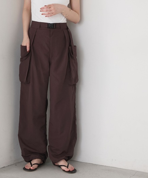 forksy.(フォルクシー)の「【forksy.】ナイロン ワイド ミリタリーパンツ(その他パンツ・レディース・チャコール/ブラウン・FREE)」の1枚目の写真