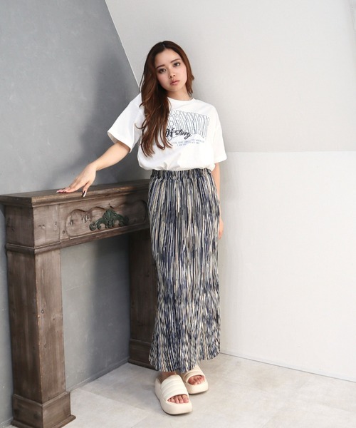 CECIL McBEE(セシルマクビー)の「プリーツマーメイドスカート(スカート・レディース・ベージュ/チャコールグレー/ブルー/ブラック・MEDIUM/LARGE)」の13枚目の写真