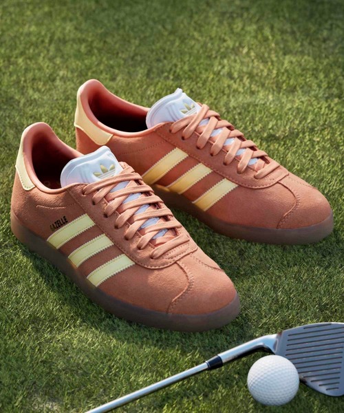 adidas（アディダス）の「オリジナルスゴルフ ガゼル ゴルフ【adidas Golf/アディダスゴルフ】（スニーカー・メンズ・ブルー系その他/グレー/ブルー/レッド/イエロー/ホワイト系その他/ダークブラウン/グレー系その他/スカイブルー/オレンジ/ブルー系その他2/ホワイト・23.0cm/23.5cm/24.0cm/24.5cm/25.0cm/25.5cm/26.0cm/26.5cm/27.0cm/27.5cm/28.0cm/28.5cm/29.0cm/29.5cm/30.0cm/22.5cm/22.0cm）」の12枚目の写真