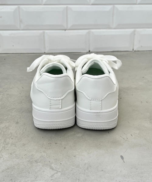 CLEA(クレア)の「厚底ローカットスニーカー(スニーカー・レディース・ブラック/ホワイト・24.5cm/23.5cm)」の17枚目の写真