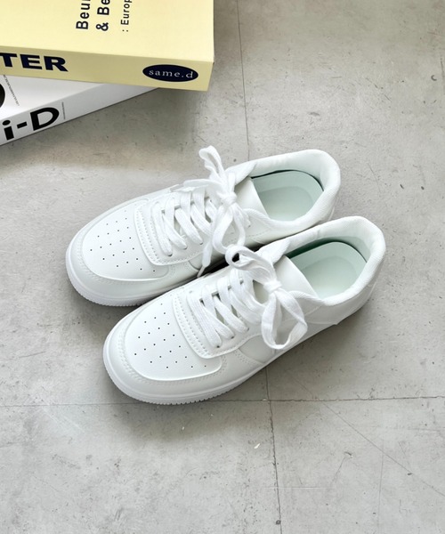 CLEA(クレア)の「厚底ローカットスニーカー(スニーカー・レディース・ブラック/ホワイト・24.5cm/23.5cm)」の6枚目の写真