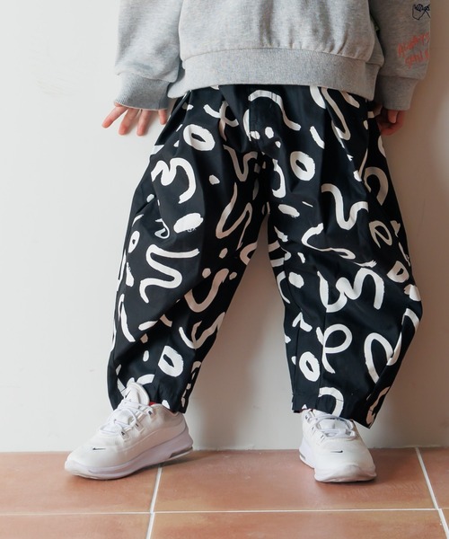 MAKE YOUR DAY（メイクユアデイ）の「総柄タックバルーンパンツ■80～140cm（その他パンツ・キッズ・オリーブ/アイボリー/ブラック/チェック/ベージュ・110/90/80/130/120/100/140）」の2枚目の写真