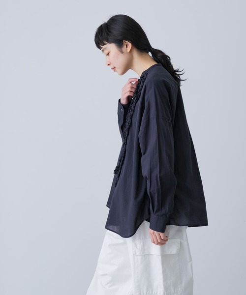 かぐれ（カグレ）の「コットンワッシャーフリルワイドシャツ（シャツ