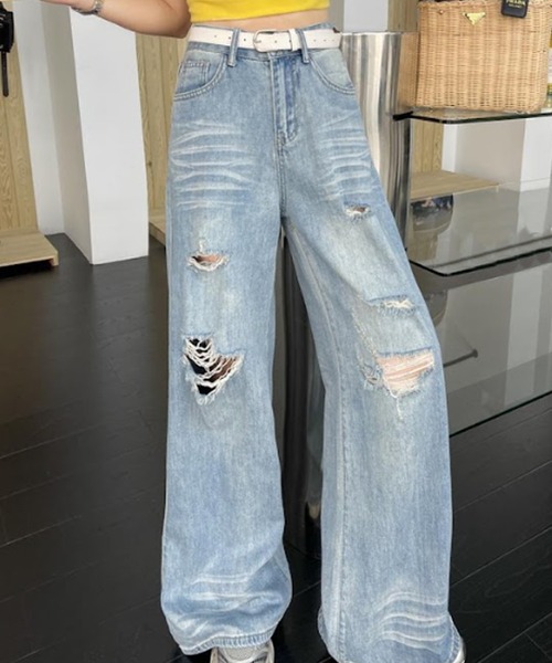 ROOPTOKYO(ループトウキョウ)の「Washed Damaged Flared Denim / ウォッシュ加工 ダメージフレアデニム(デニムパンツ・レディース・ダークブルー/ライトブルー・M/S)」の2枚目の写真