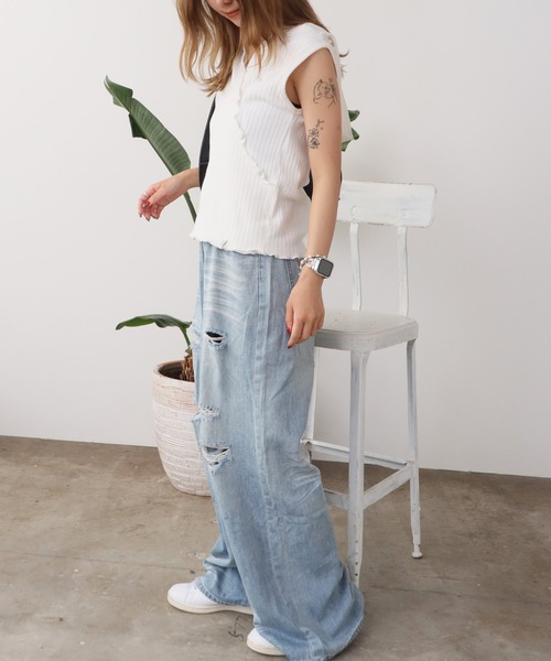 ROOPTOKYO(ループトウキョウ)の「Washed Damaged Flared Denim / ウォッシュ加工 ダメージフレアデニム(デニムパンツ・レディース・ダークブルー/ライトブルー・M/S)」の18枚目の写真