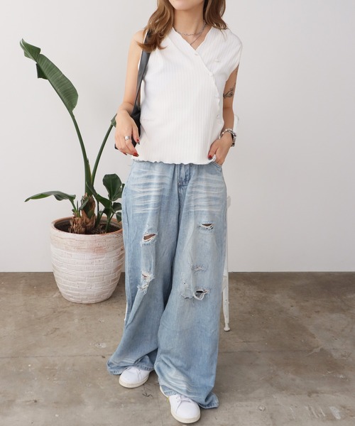 ROOPTOKYO(ループトウキョウ)の「Washed Damaged Flared Denim / ウォッシュ加工 ダメージフレアデニム(デニムパンツ・レディース・ダークブルー/ライトブルー・M/S)」の19枚目の写真