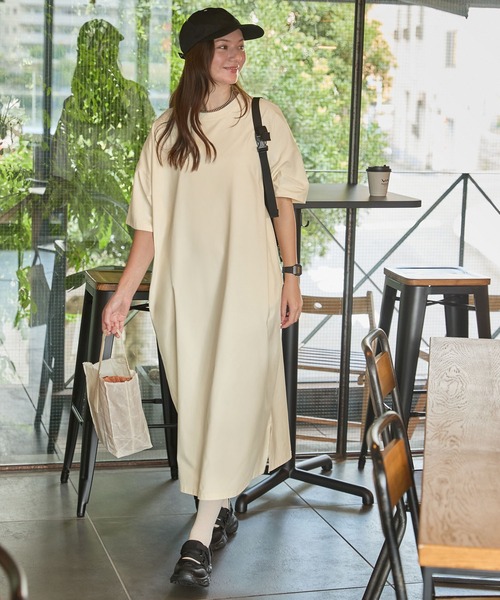 THE CRAFT CREW PRODUCTS(ザクラフトクループロダクツ)の「<クイックドライ>ビッグシルエット ストレッチTシャツロングワンピース【THE CRAFT CREW PRODUCTS】(ワンピース・レディース・ブラック/アイボリー/ネイビー/ライトグレー・FREE)」の13枚目の写真