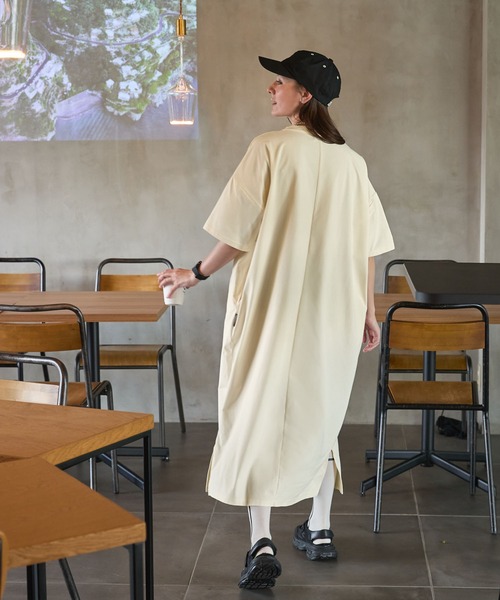 THE CRAFT CREW PRODUCTS(ザクラフトクループロダクツ)の「<クイックドライ>ビッグシルエット ストレッチTシャツロングワンピース【THE CRAFT CREW PRODUCTS】(ワンピース・レディース・ブラック/アイボリー/ネイビー/ライトグレー・FREE)」の15枚目の写真