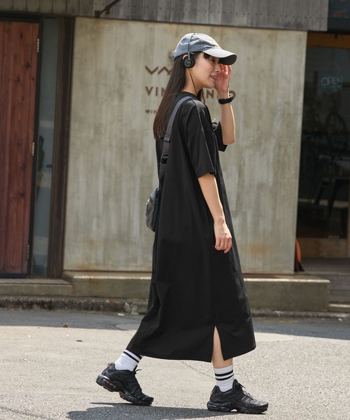 THE CRAFT CREW PRODUCTS(ザクラフトクループロダクツ)の「<クイックドライ>ビッグシルエット ストレッチTシャツロングワンピース【THE CRAFT CREW PRODUCTS】(ワンピース・レディース・ブラック/アイボリー/ネイビー/ライトグレー・FREE)」の5枚目の写真