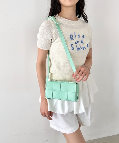 LOVALOT(ラバロット)の「編み込みフェイクレザーバッグ/ミニショルダー(ショルダーバッグ・レディース・アイボリー/グリーン/イエロー/ライトピンク・FREE)」の6枚目の写真