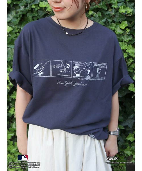 MLB（メジャーリーグベースボール）の「【MLB×PEANUTS】ロゴTee（Tシャツ/カットソー・レディース・オフホワイト/ブラウン/ネイビー・FREE）」の8枚目の写真