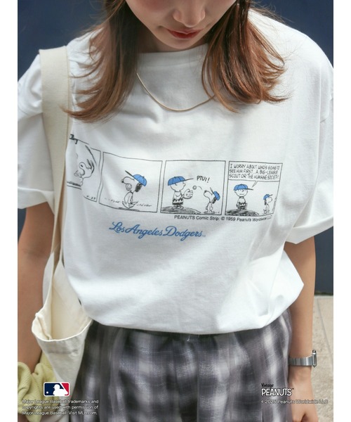 MLB（メジャーリーグベースボール）の「【MLB×PEANUTS】ロゴTee（Tシャツ/カットソー・レディース・オフホワイト/ブラウン/ネイビー・FREE）」の15枚目の写真