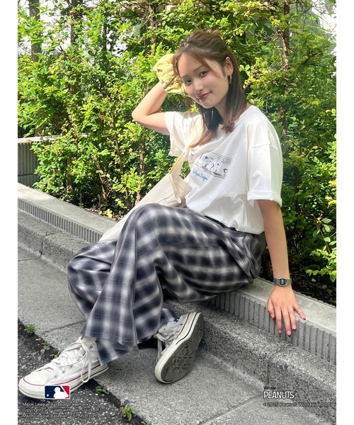 MLB（メジャーリーグベースボール）の「【MLB×PEANUTS】ロゴTee（Tシャツ/カットソー・レディース・オフホワイト/ブラウン/ネイビー・FREE）」の18枚目の写真