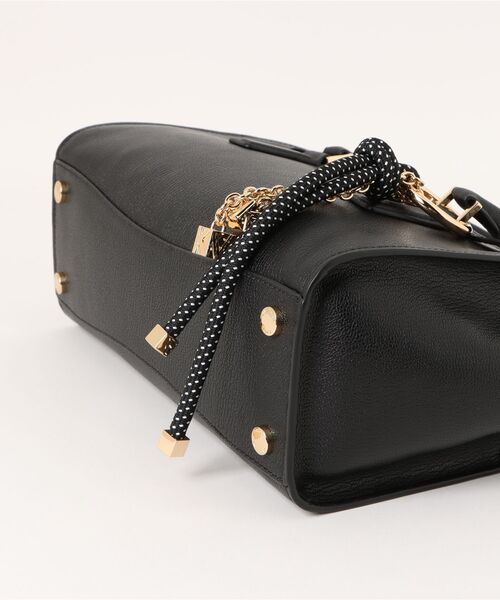 MICHAEL KORS（マイケルコース）の「HAMILTON MODERNE ショルダー トート ウィズ チャーム スモール（ショルダーバッグ・レディース・ブラック・FREE）」の5枚目の写真