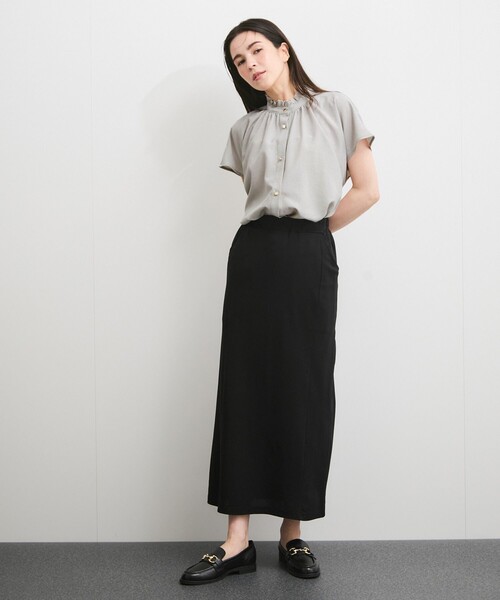 le cercle ADAM ET ROPE'(ルセルクルアダムエロペ)の「【セットアップ対応】タンブラーブッチャースタンドフリルブラウス(シャツ/ブラウス・レディース・チャコールグレー/ライトグレー/ダークブラウン・FREE)」の6枚目の写真