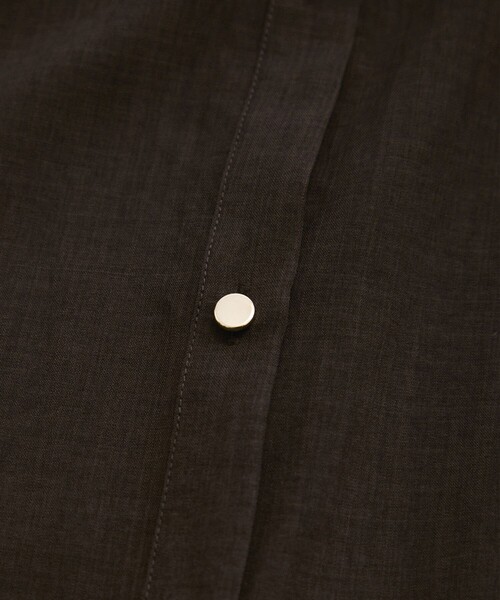 le cercle ADAM ET ROPE'(ルセルクルアダムエロペ)の「【セットアップ対応】タンブラーブッチャースタンドフリルブラウス(シャツ/ブラウス・レディース・チャコールグレー/ライトグレー/ダークブラウン・FREE)」の17枚目の写真