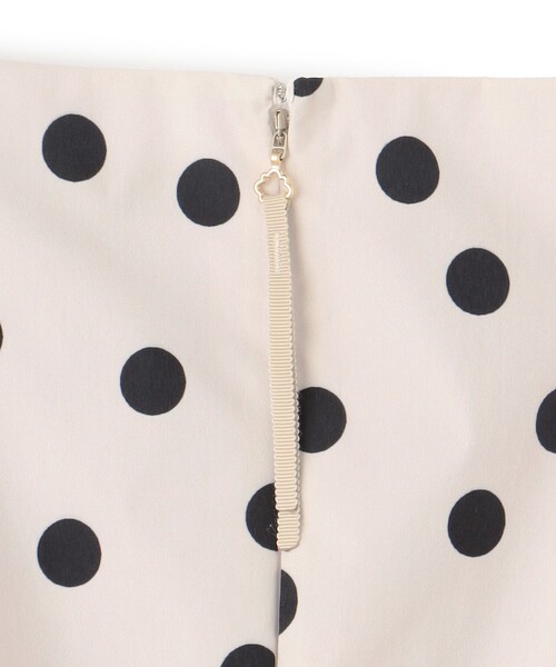 TOCCA(トッカ)の「POLKA RAIN ドット柄ドレス(ワンピース・レディース・ブラック系5/ブラウン系5・4/2/0/6)」の9枚目の写真