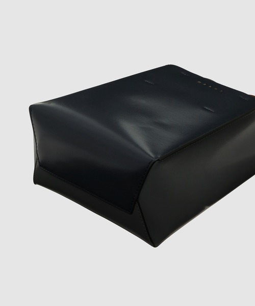 MARNI（マルニ）の「MARNI LOGO STRAP / ムゼオミニバッグ（ショルダーバッグ・レディース・カーキ系/ネイビー系・ONE SIZE）」の13枚目の写真