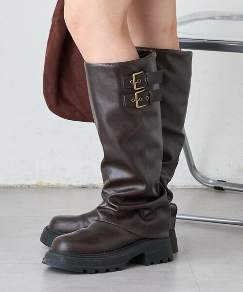 w closet（ダブルクローゼット）の「【25AW】ベルト付カバーロングブーツ（ブーツ・レディース・ブラウン/ブラック・SMALL/LARGE/MEDIUM）」の18枚目の写真