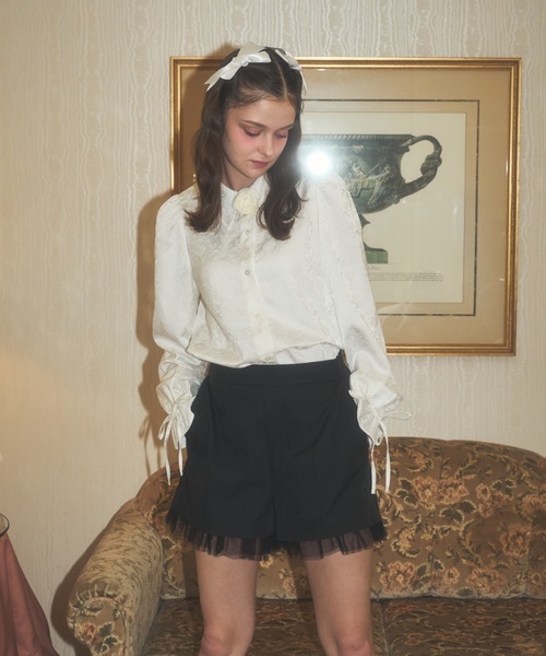 Lovilyn（ラヴィリン）の「裾チュールショートパンツ（その他パンツ・レディース・ホワイト/ブラック・SMALL/MEDIUM）」の7枚目の写真