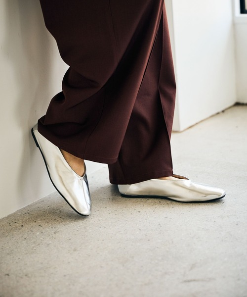 studio CLIP(スタディオクリップ)の「アソート合皮バブーシュ(パンプス・レディース・その他2/アイボリー/ブラック・LARGE/MEDIUM)」の3枚目の写真