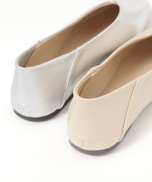 studio CLIP(スタディオクリップ)の「アソート合皮バブーシュ(パンプス・レディース・その他2/アイボリー/ブラック・LARGE/MEDIUM)」の12枚目の写真