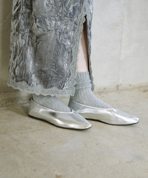 studio CLIP(スタディオクリップ)の「アソート合皮バブーシュ(パンプス・レディース・その他2/アイボリー/ブラック・LARGE/MEDIUM)」の17枚目の写真