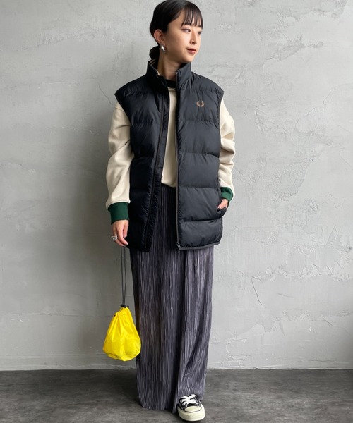 FRED PERRY（フレッドペリー）の「[FRED PERRY/フレッドペリー] ワンポイントロゴ刺繍 インサレート 中綿ベスト（ベスト・レディース・ブラック・L/M/S）」の11枚目の写真