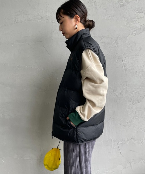 FRED PERRY（フレッドペリー）の「[FRED PERRY/フレッドペリー] ワンポイントロゴ刺繍 インサレート 中綿ベスト（ベスト・レディース・ブラック・L/M/S）」の15枚目の写真