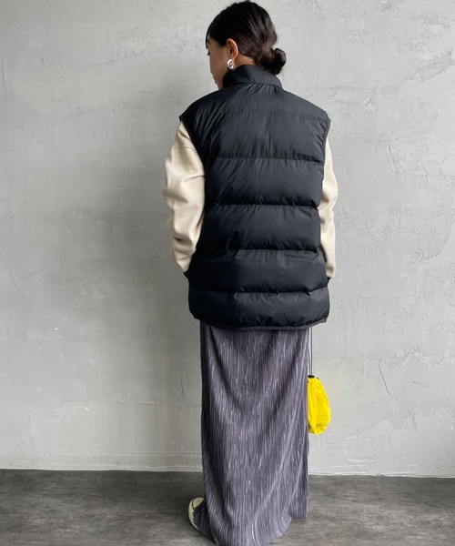 FRED PERRY（フレッドペリー）の「[FRED PERRY/フレッドペリー] ワンポイントロゴ刺繍 インサレート 中綿ベスト（ベスト・レディース・ブラック・L/M/S）」の19枚目の写真