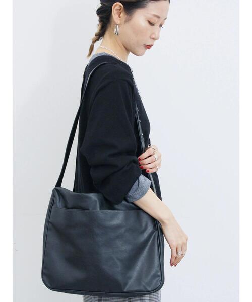 Samansa Mos2 blue（サマンサモスモスブルー）の「合皮ショルダーバッグ（ハンドバッグ・レディース・ブラック/ブラウン・F）」の6枚目の写真