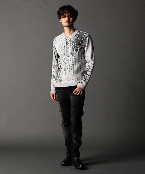 NICOLE CLUB FOR MEN（ニコルクラブフォーメン）の「バーク風ジャカード Vネックプルオーバーニット（ニット/セーター・メンズ・ネイビー系/ブラック系/ホワイト系2/ホワイト系1・X-LARGE/LARGE/MEDIUM）」の8枚目の写真