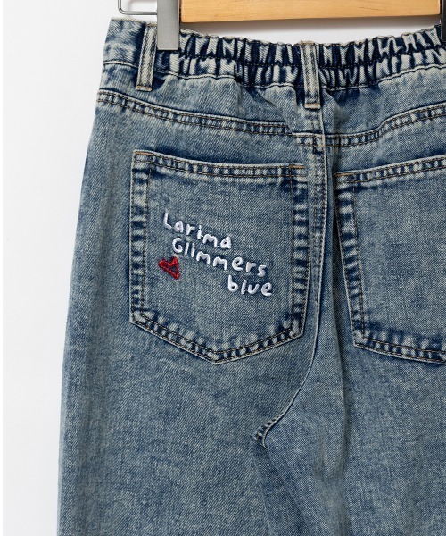 A.D.C.L.(エーディーシーエル)の「刺繍入り バレルシルエット デニムパンツ(デニムパンツ・レディース・ブルー/ネイビー・M/L)」の22枚目の写真