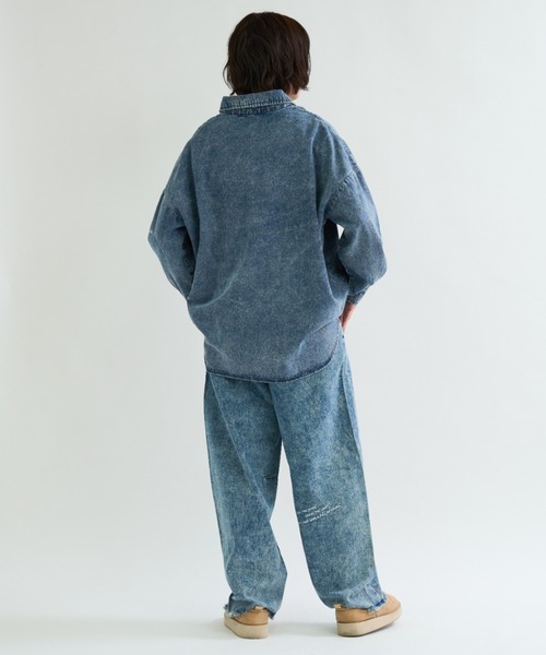 A.D.C.L.(エーディーシーエル)の「刺繍入り バレルシルエット デニムパンツ(デニムパンツ・レディース・ブルー/ネイビー・M/L)」の13枚目の写真