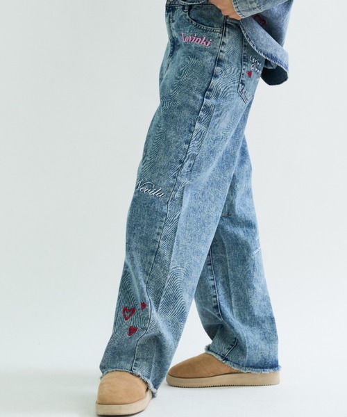 A.D.C.L.(エーディーシーエル)の「刺繍入り バレルシルエット デニムパンツ(デニムパンツ・レディース・ブルー/ネイビー・M/L)」の6枚目の写真