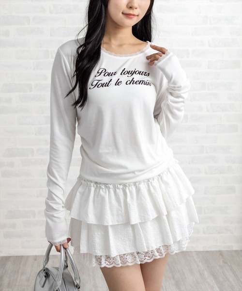 clear（クリア）の「レース付きサイドシャーリングロゴロンT［韓国ファッション カジュアル］≪AW新作≫（Tシャツ/カットソー・レディース・グレー/オフホワイト/ブラック・F）」の2枚目の写真