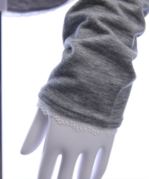 clear（クリア）の「レース付きサイドシャーリングロゴロンT［韓国ファッション カジュアル］≪AW新作≫（Tシャツ/カットソー・レディース・グレー/オフホワイト/ブラック・F）」の19枚目の写真