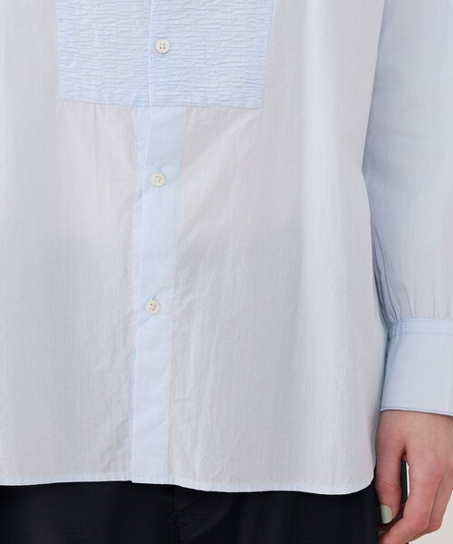 GALERIE VIE（ギャルリー ヴィー）の「コットンサッカー シャーリングブザムシャツ（シャツ/ブラウス・レディース・ブラック系その他/ホワイト系その他/ライトブルー・FREE）」の10枚目の写真