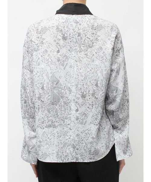 TONAL（トーナル）の「MAPモチーフボウタイハイネックブラウス（シャツ/ブラウス・レディース・ブラウン/ブラック・MEDIUM）」の7枚目の写真