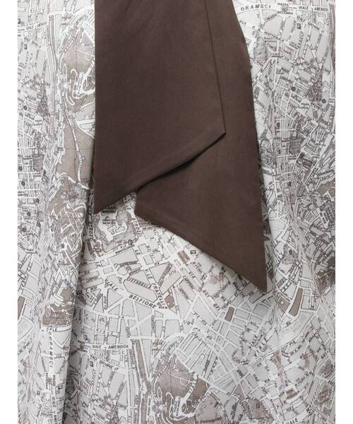 TONAL（トーナル）の「MAPモチーフボウタイハイネックブラウス（シャツ/ブラウス・レディース・ブラウン/ブラック・MEDIUM）」の15枚目の写真