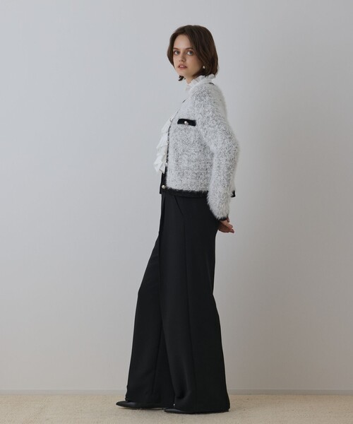 GRACE CONTINENTAL(グレースコンチネンタル)の「ノーカラーフェザーニットカーディガン(カーディガン/ボレロ・レディース・ブラック/その他1・36)」の4枚目の写真