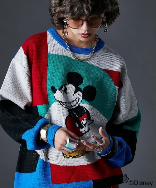 Disney（ディズニー）の「ミッキー/幾何柄ジャガードニット＜大きいサイズ有＞GEVS.（ニット/セーター・レディース・ピンク系/ブルー系・M/L/LL/3L/4L/5L）」の2枚目の写真