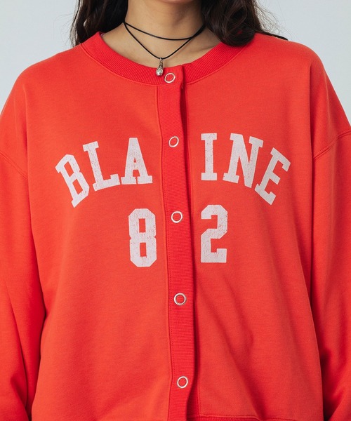 ROSE BUD（ローズバッド）の「COLLEGE LOGO SWEAT CARDIGAN（カーディガン/ボレロ・レディース・チャコールグレー/ライトグレー/オレンジ・ONE SIZE）」の18枚目の写真