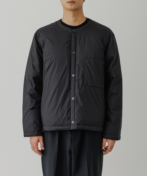 ADAM ET ROPE'（アダムエロペ）の「【ACT】超軽量 ダウン カーディガン ジャケット（ダウンジャケット/コート・メンズ・グレー/ブラック・L/M）」の13枚目の写真