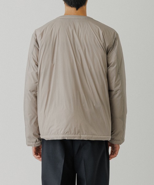 ADAM ET ROPE'（アダムエロペ）の「【ACT】超軽量 ダウン カーディガン ジャケット（ダウンジャケット/コート・メンズ・グレー/ブラック・L/M）」の10枚目の写真