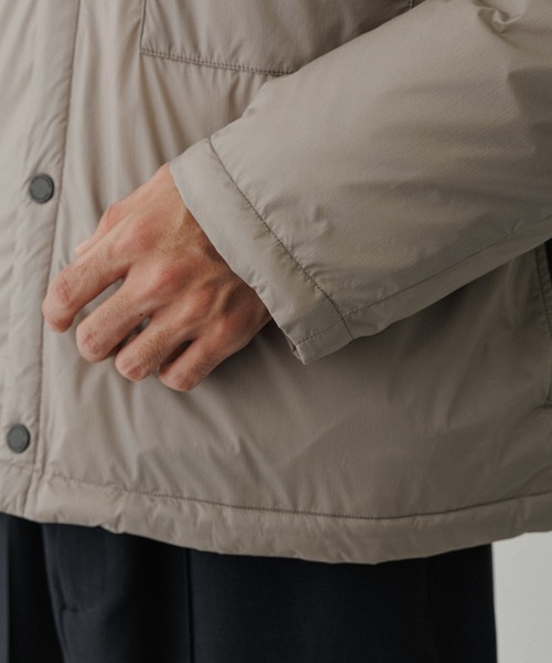 ADAM ET ROPE'（アダムエロペ）の「【ACT】超軽量 ダウン カーディガン ジャケット（ダウンジャケット/コート・メンズ・グレー/ブラック・L/M）」の16枚目の写真