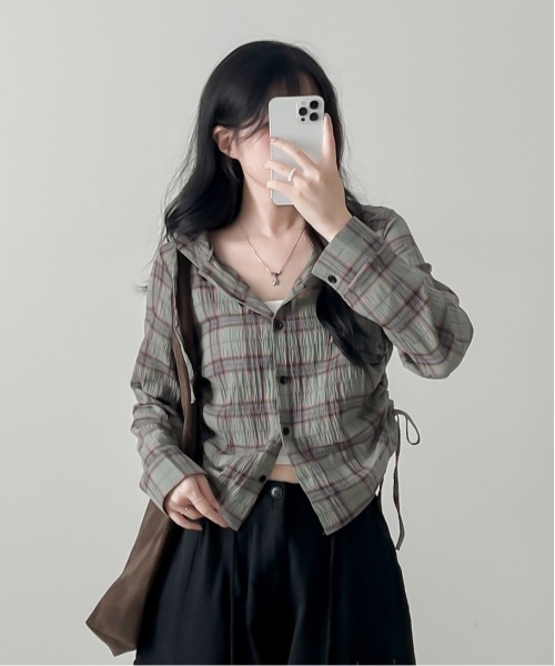 gossip!ロサンゼルス(ゴシップロサンゼルス)の「Y2K ルーズフィットレトロチェックシャツ パーカー シャツ(パーカー・レディース・グリーン/ネイビー/オフホワイト・FREE)」の6枚目の写真