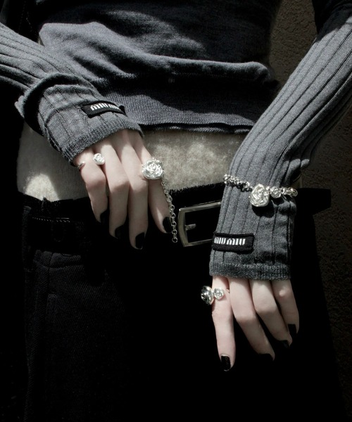 Soierie(ソワリー)の「ローズ フィグ ブレスレット / Rose fig bracelet(ブレスレット・レディース・シルバー・FREE)」の5枚目の写真