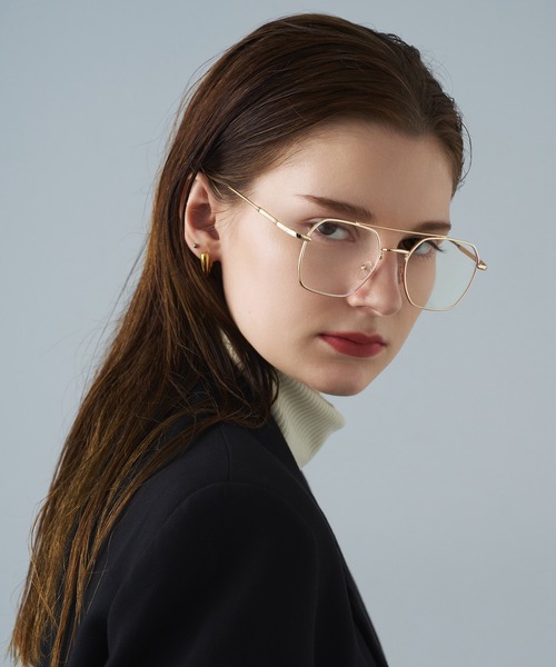 NUEF （ヌエフ）の「スクエア型｜クリアレンズ｜トレンド｜紫外線対策｜UVカット｜眼鏡｜NUEF｜ダブルブリッジクラシック（メガネ・レディース・ゴールド/シルバー・FREE）」の5枚目の写真